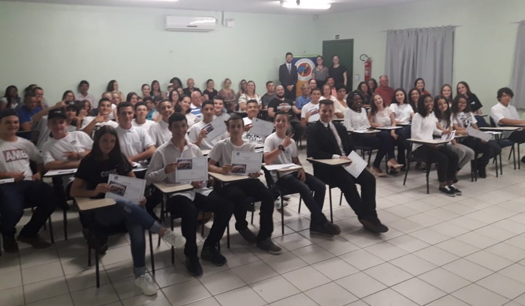 Mais de 25 jovens participam de encerramento do PIT em Criciúma