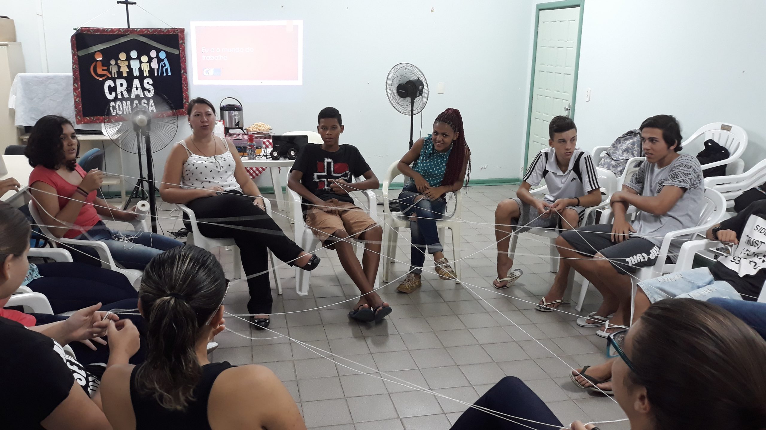 Oficina Socioeducativa beneficia 23 jovens de Joinville