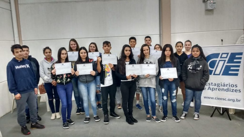 Cerca de 17 jovens de Chapecó foram capacitados por Oficina Socioeducativa