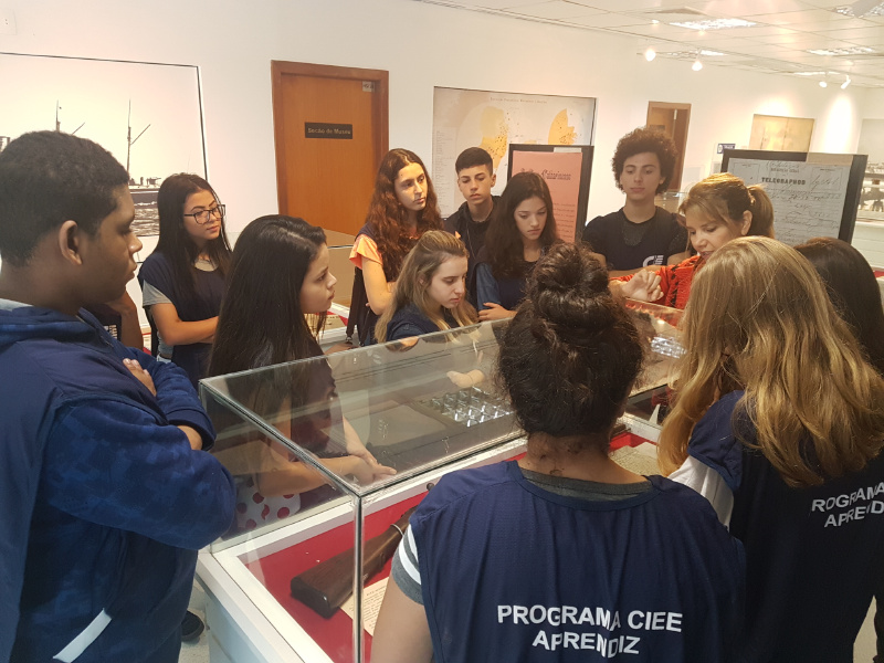 Aprendizes do CIEE Florianópolis visitam museu do judiciário