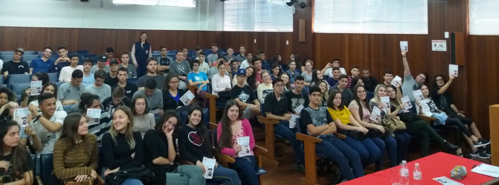 Equipe do projeto Educa SAMU palestra para aprendizes do CIEE Criciúma