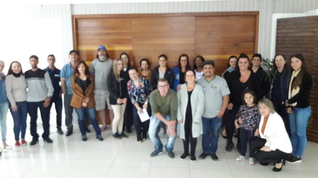 16 familiares participam do Encontro de Famílias em Garopaba