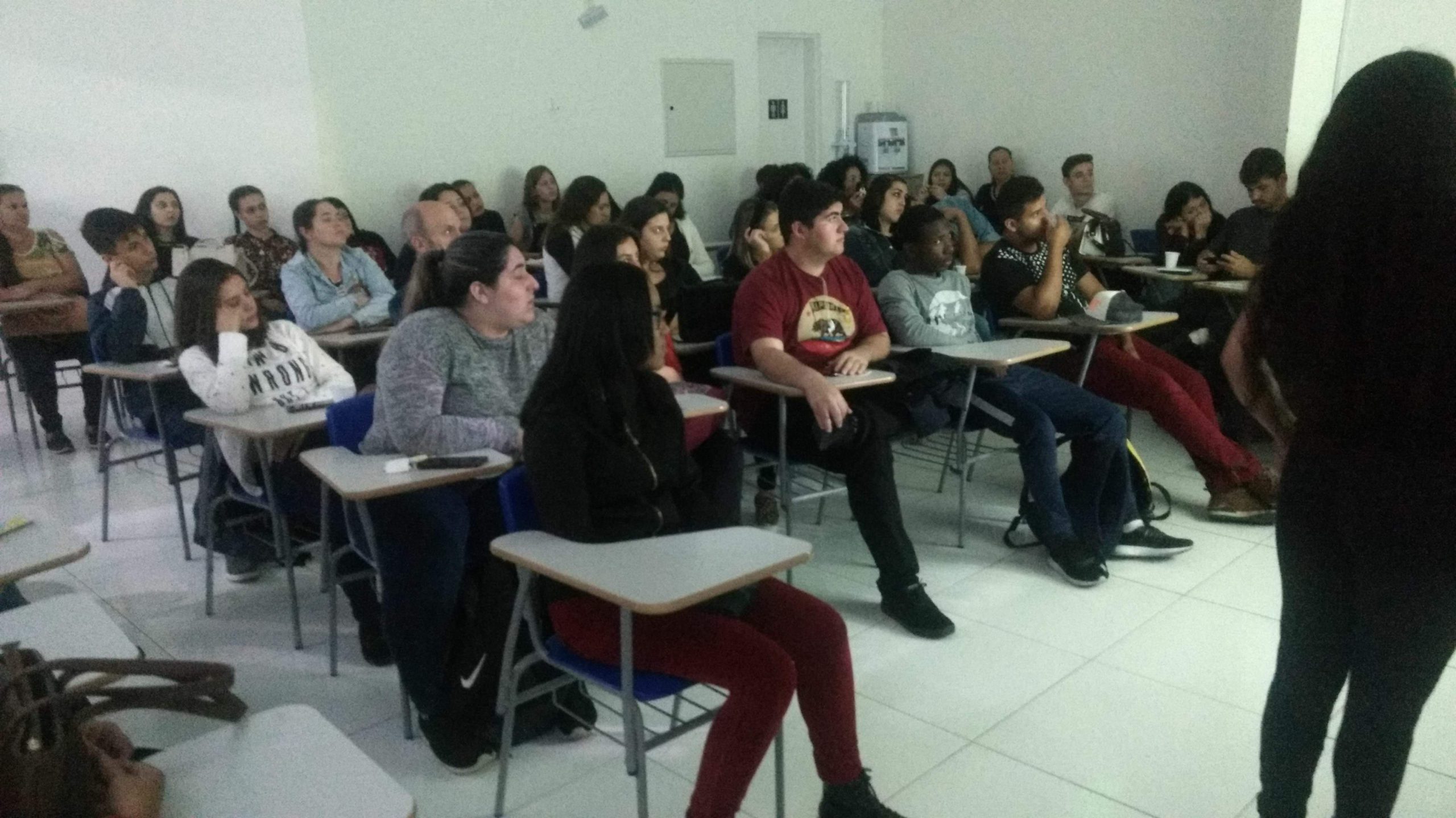 Aprendizes de São José realizam apresentação em Encontro de Famílias