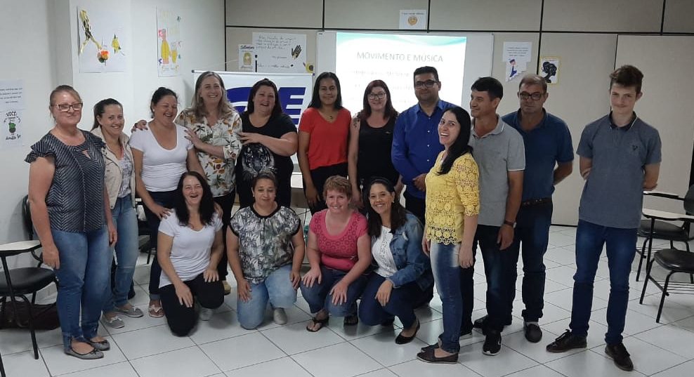 Psicóloga é convidada para palestrar em Encontro de Famílias de Videira