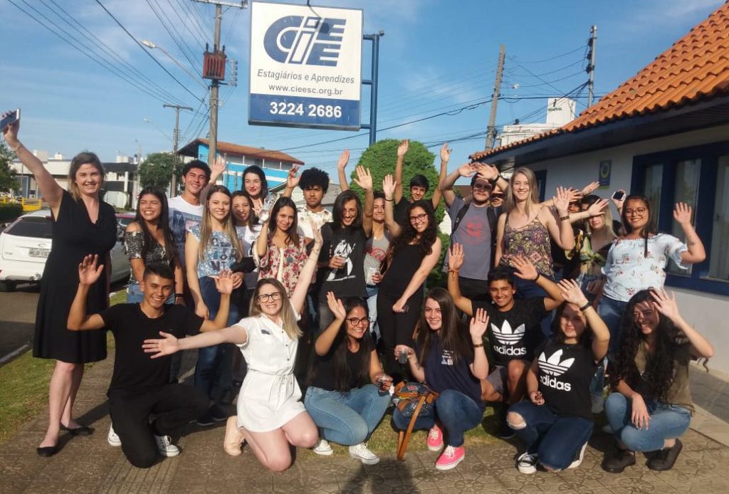 Encontro Presencial da aprendizagem EAD reúne 34 jovens em Lages