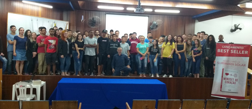 Empreendedor palestra para aprendizes do CIEE Criciúma