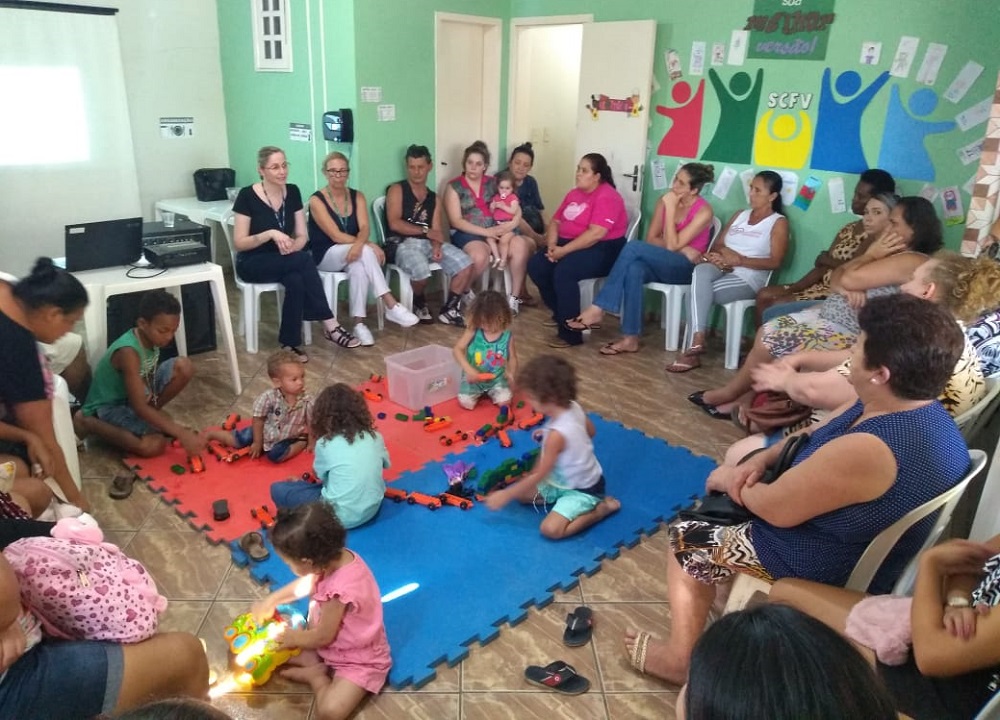 Assistente social do CIEE Criciúma realiza roda de conversa no CRAS Próspera