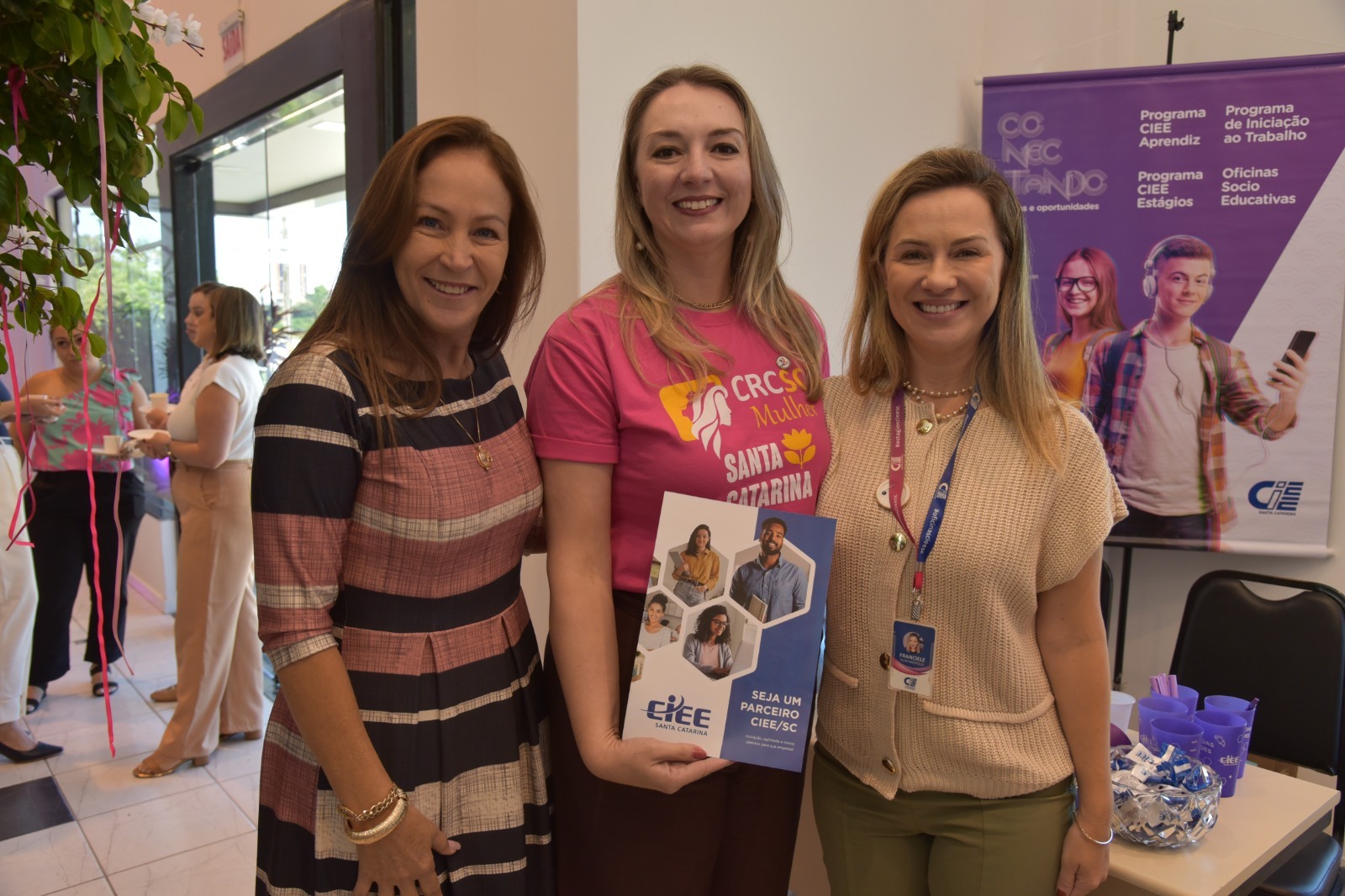 CIEE/SC participa de evento com Mulheres Profissionais da Contabilidade